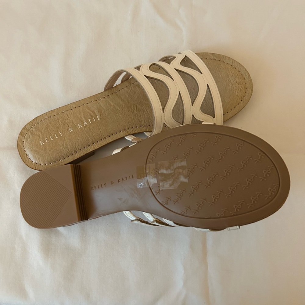 Katie & Kelly Kenzy White Sandals - Picture 3 of 5